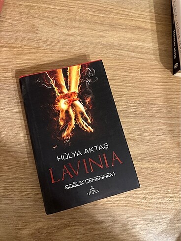 Lavinia Kitap