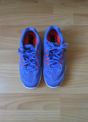 Nike NIKE KOŞU AYAKKABISI 38.5 numara