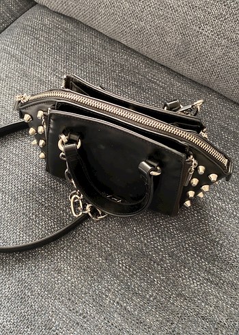 Zara Zincir Detaylı Siyah Deri Çanta - Görsel 10