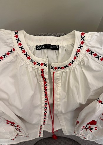 Zara Nakışlı Beyaz Bohem Uzun Kollu Gömlek - Görsel 2