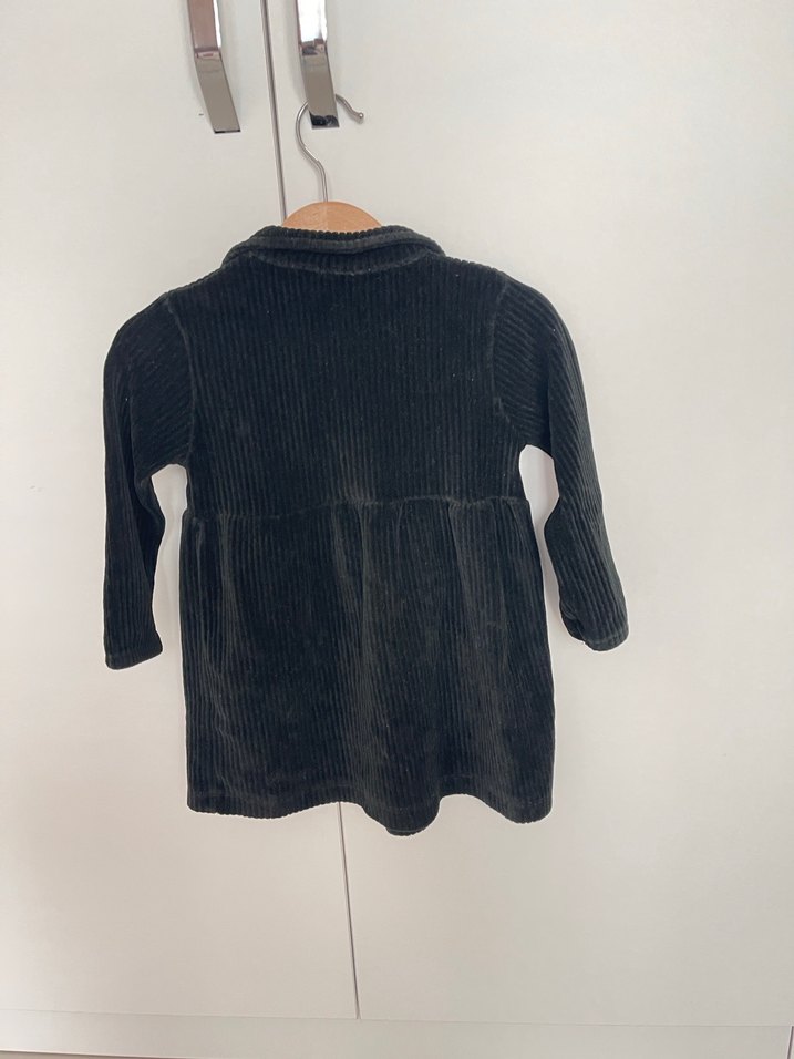 Siyah Kadife Düğmeli Kız Elbise - Görsel 4