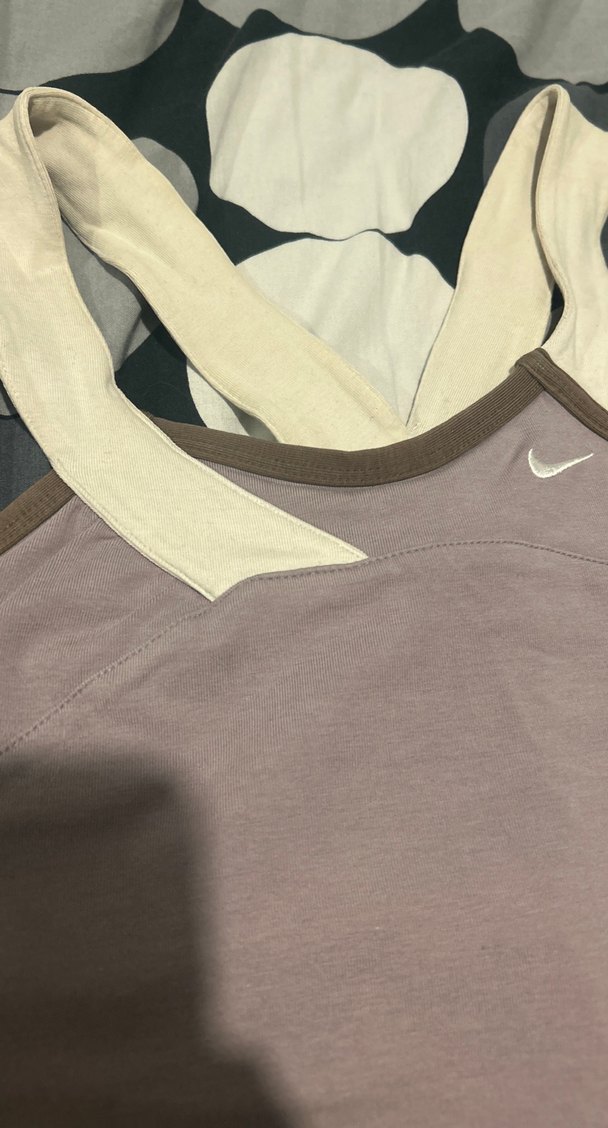 NikeFIT Bej Askılı Lila Spor Sütyeni - Görsel 2