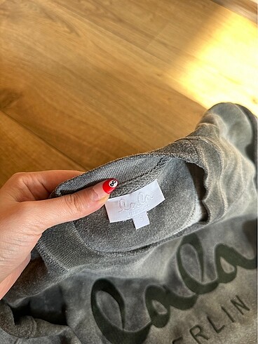 Zara sweatshirt