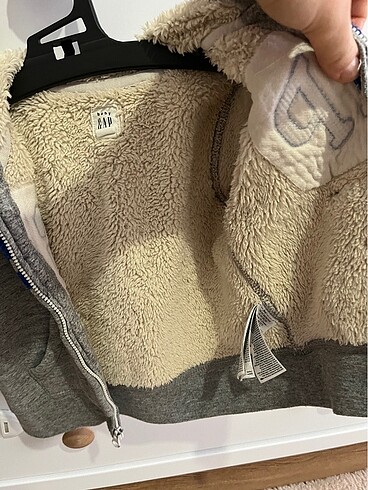 Gap Gap sweatshirt
