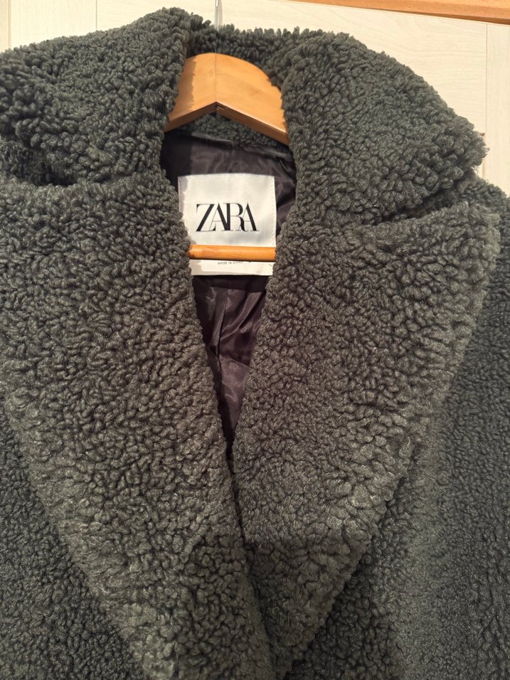 Zara Koyu Yeşil Peluş Kürk Kaban - Görsel 3