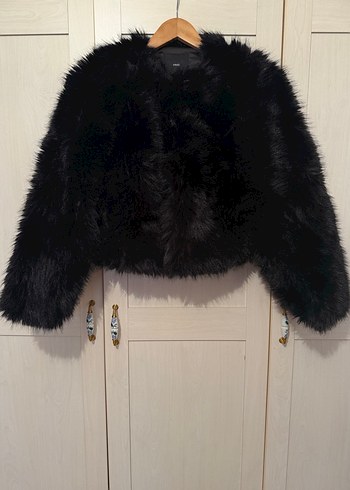 Mango Siyah Kısa Peluş Ceket Mont - Görsel 3