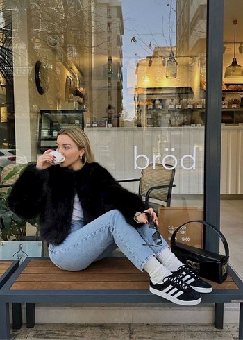 Mango Siyah Kısa Peluş Ceket Mont - Görsel 8