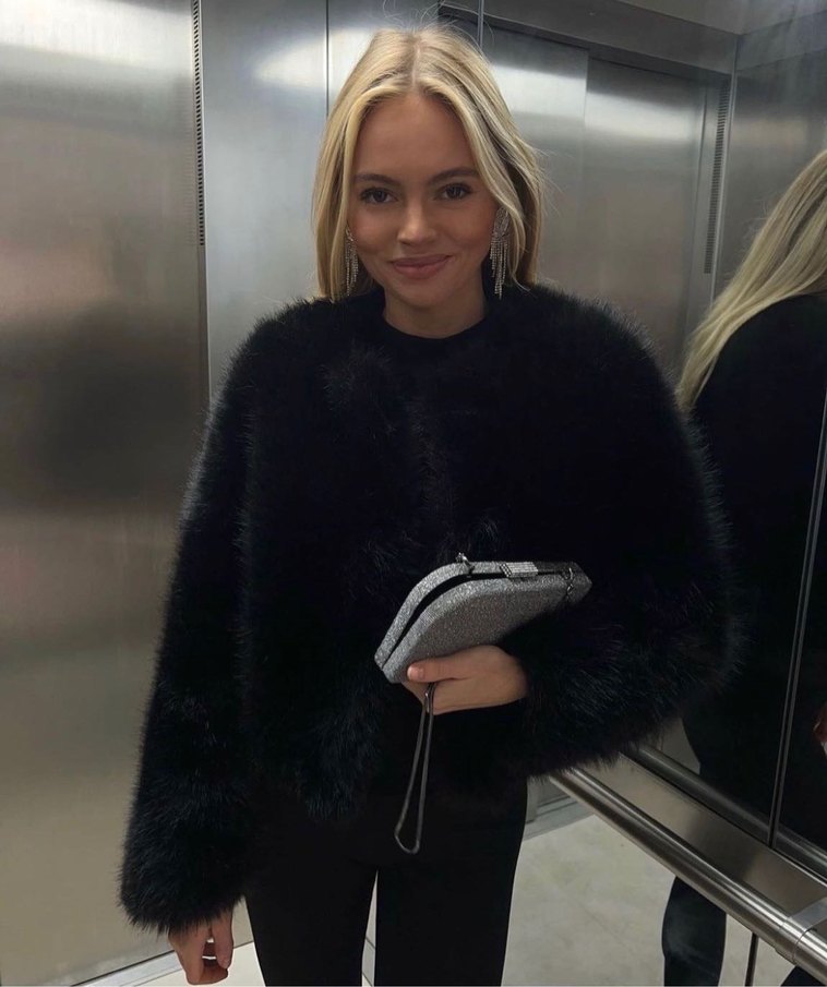 Mango Siyah Kısa Peluş Ceket Mont - Görsel 2