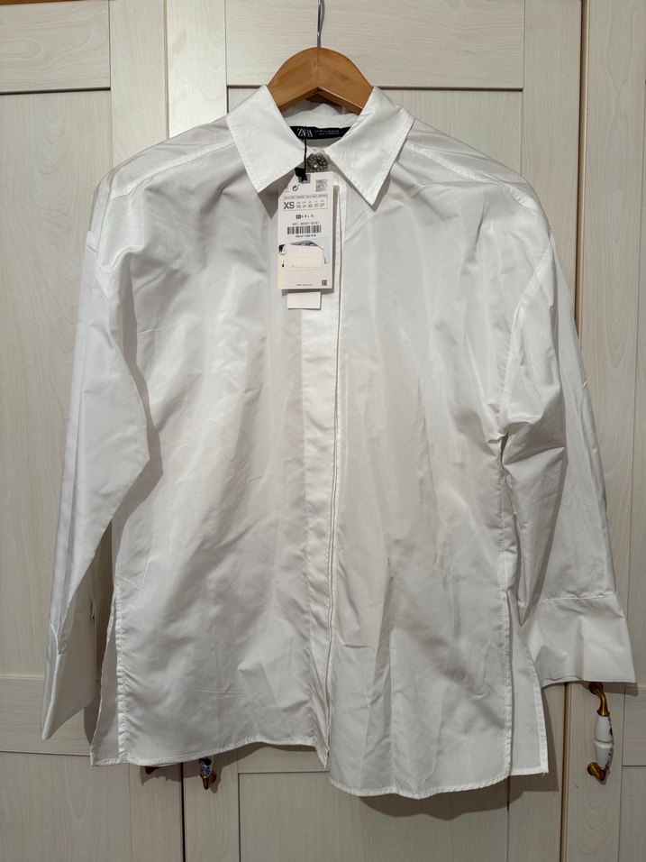 Zara Taş Düğmeli Beyaz Gömlek - Görsel 3