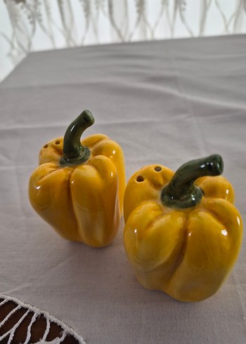 Sarı Biber Şeklinde Tuz ve Biberlik - Görsel 2