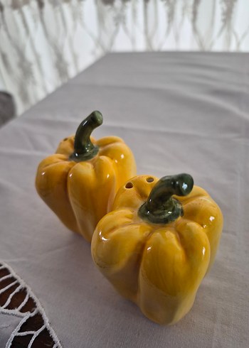 Sarı Biber Şeklinde Tuz ve Biberlik - Görsel 3