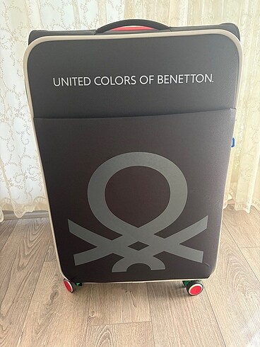 United colors of benetton büyük boy valiz