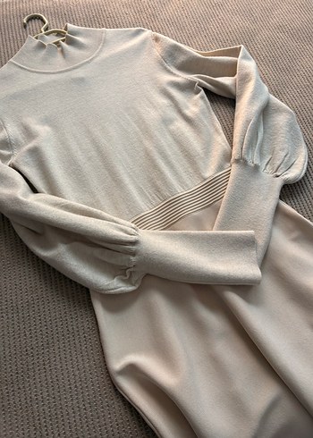 Bej Yüksek Yakalı Pilili Midi Triko Elbise - Görsel 5