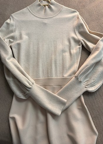 Bej Yüksek Yakalı Pilili Midi Triko Elbise - Görsel 4