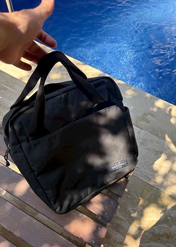 Eastpak Basic Fermuarlı Omuz Çantası - Görsel 9