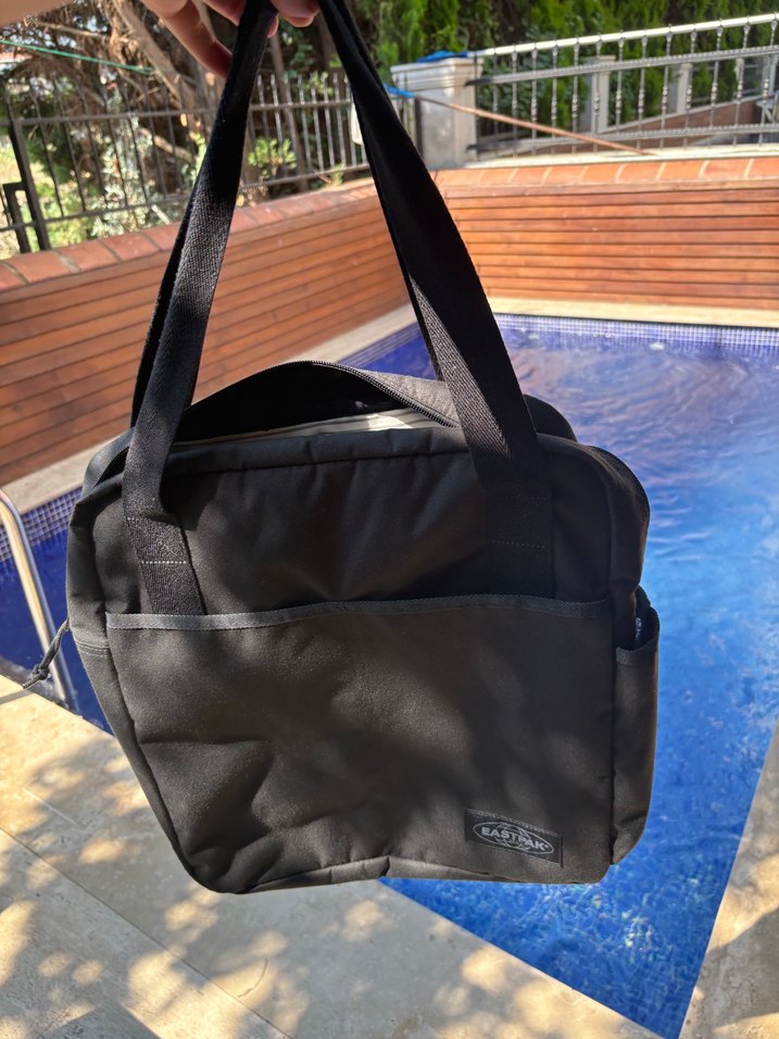 Eastpak Basic Fermuarlı Omuz Çantası - Görsel 2