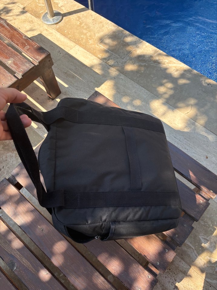Eastpak Basic Fermuarlı Omuz Çantası - Görsel 4