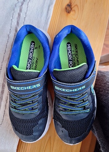 33 Beden siyah Renk Skechers spor ayakkabı 