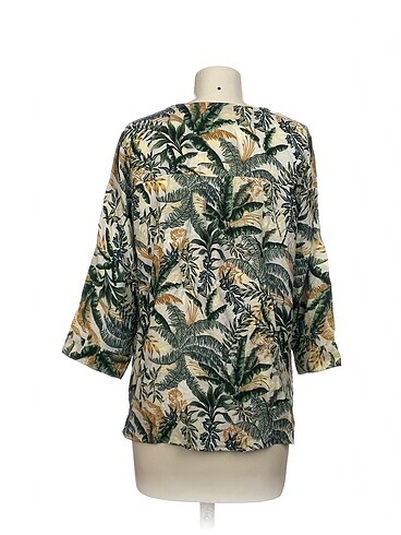 42 Beden LC Waikiki Bluz %70 İndirimli.
