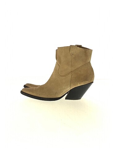 Zara Bot %70 İndirimli.