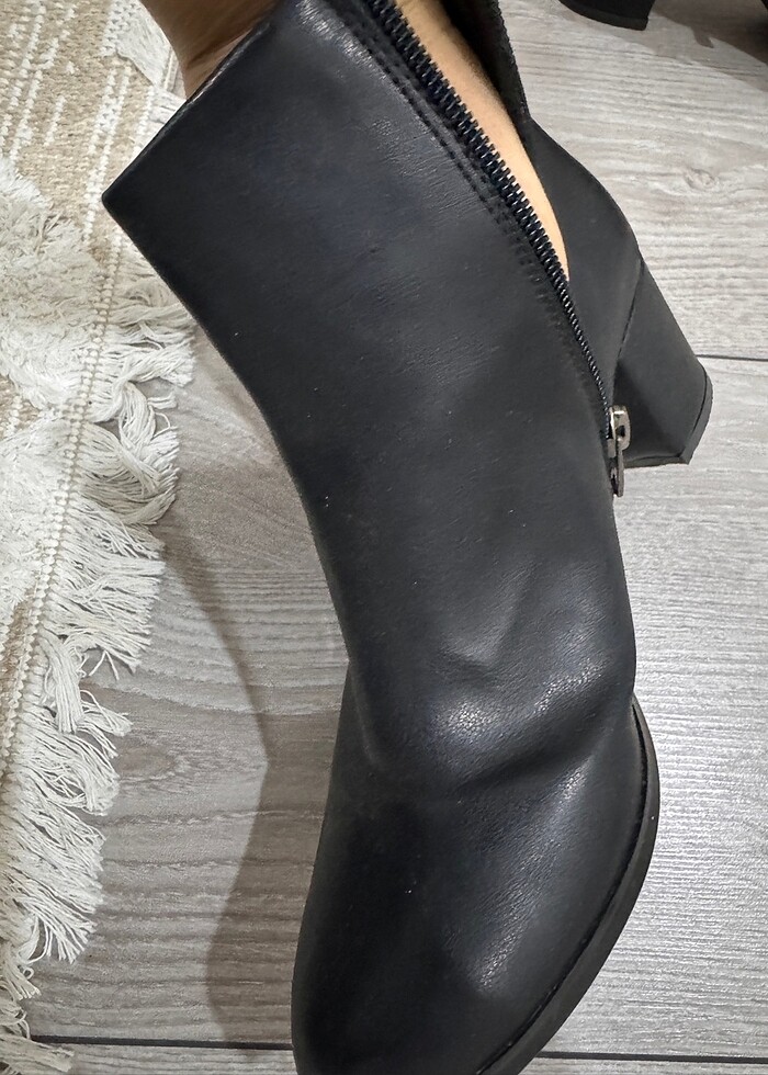 Siyah topuklu bot - Görsel 4