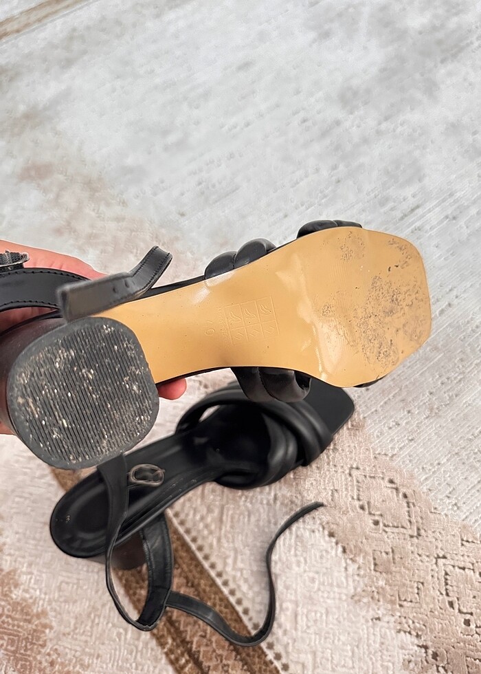 Topuklu ayakkabı - Görsel 4