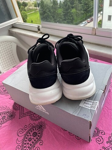 42,5 Beden Adidas ozelia spor ayakkabı