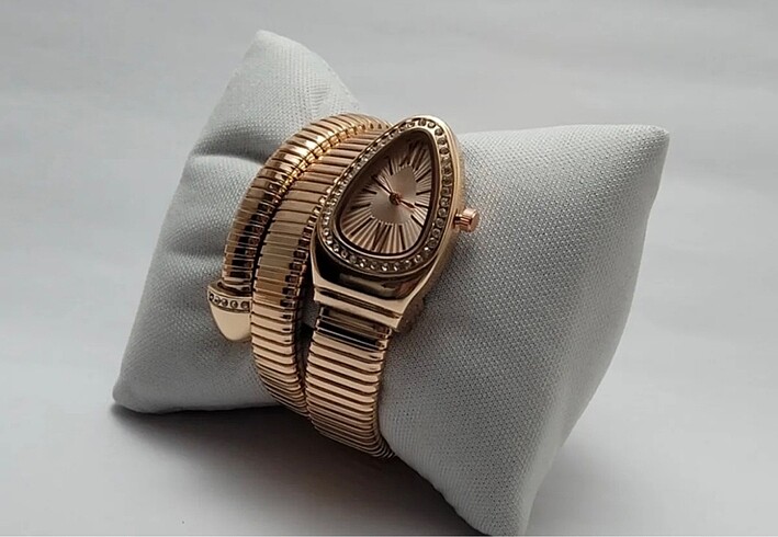 Beden Yılan model vintage saat sorunsuz hiç kullanılmadı