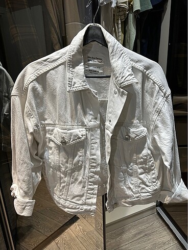 Pull bear beyaz denim ceket