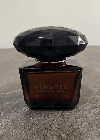 Versace Crystal Noir Kadın Parfümü edt 90 ml - Görsel 2