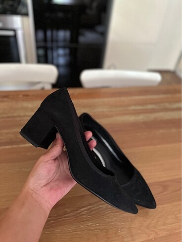 38 Beden Kısa kalın topuklu stiletto