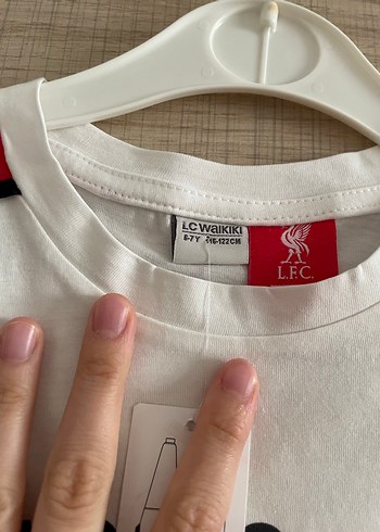 6 Yaş Beden Liverpool FC Erkek Çocuk Beyaz Tişört