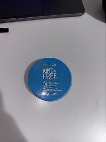 Rimmel London Kind and Free Pudra
