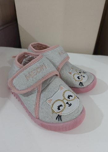 Kız Çocuk Pembe Nakışlı Sıcak Terlik - Görsel 3