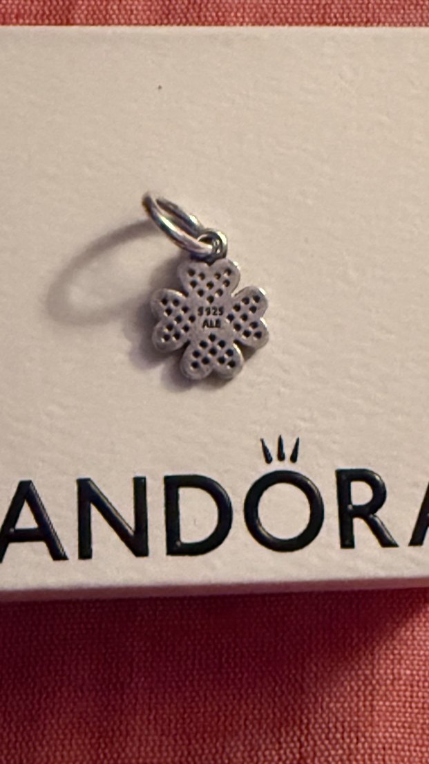 Pandora Yonca Charm - Görsel 2