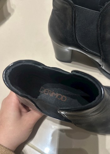 Siyah Deri Kadın Topuklu Bot - Görsel 2