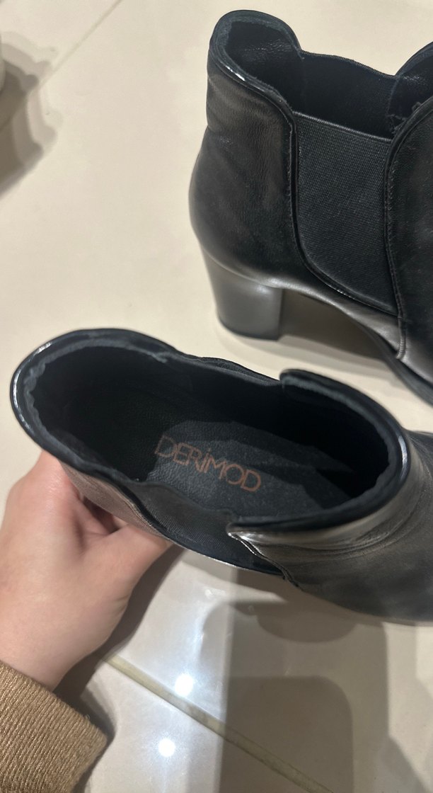 Siyah Deri Kadın Topuklu Bot - Görsel 2