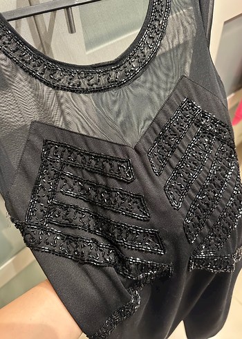 Uzun Kollu Siyah İşlemeli Elbise - Görsel 2