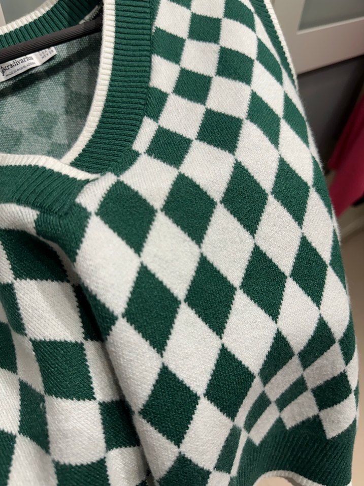 Yeşil Ekose Örgü V Yaka Süveter - Görsel 3