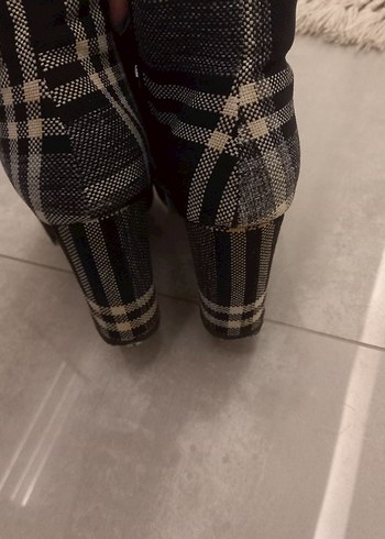 Gri Kareli Tokalı Kadın Topuklu Bot - Görsel 5