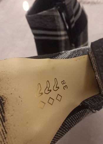 Gri Kareli Tokalı Kadın Topuklu Bot - Görsel 6