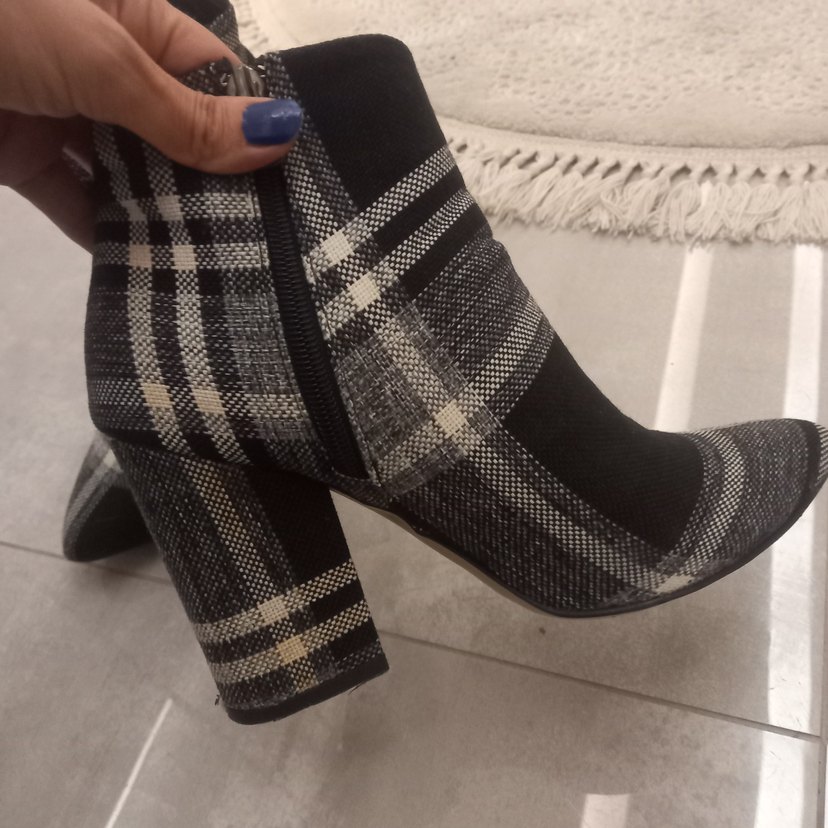 Gri Kareli Tokalı Kadın Topuklu Bot - Görsel 3