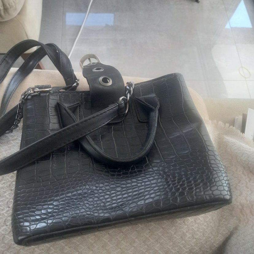 ZARA Tokalı Siyah Yılan Derisi Desenli Deri Kadın Çanta - Görsel 3