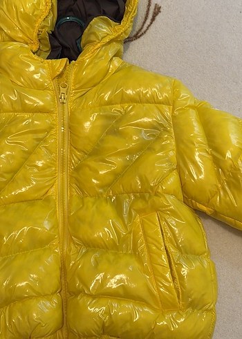 Parlak Sarı Kapüşonlu Erkek Çocuk Mont - Görsel 2