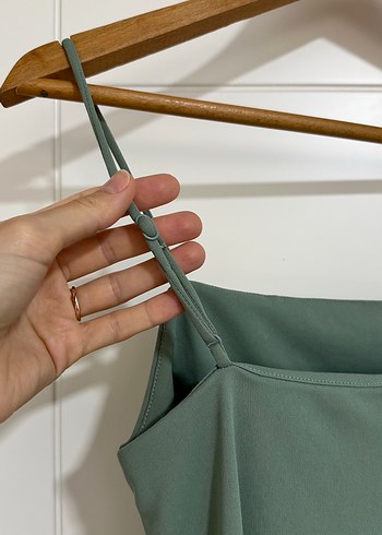 Yeşil İnce Askılı Uzun Elbise - Görsel 6