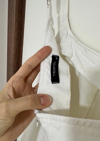 Beyaz Keten Midi Askılı Elbise - Görsel 5