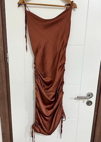 Kahverengi Drapeli İpek Görünümlü Uzun Elbise - Görsel 2