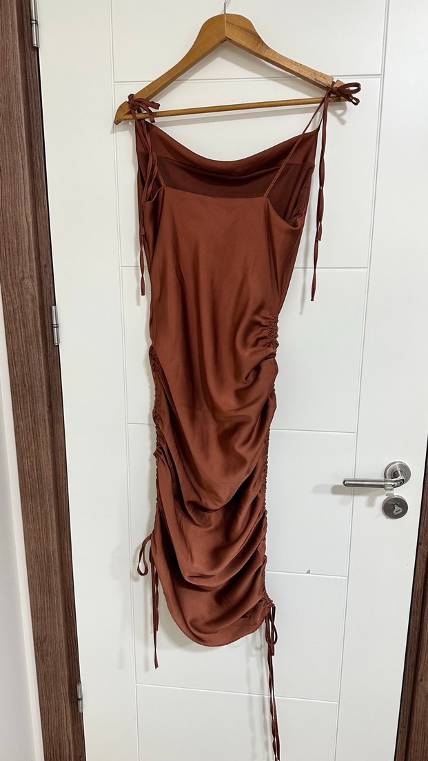 Kahverengi Drapeli İpek Görünümlü Uzun Elbise - Görsel 3