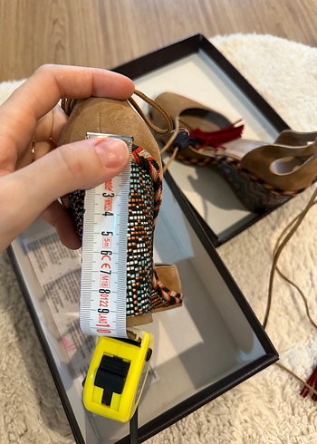 Desenli Süet Dolgu Topuklu Kadın Ayakkabı - Görsel 5