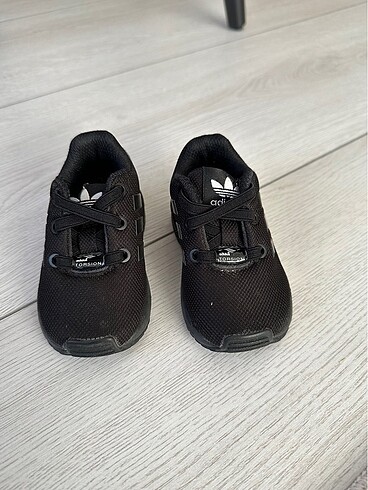 19 Beden Adidas bebek ayakkabı